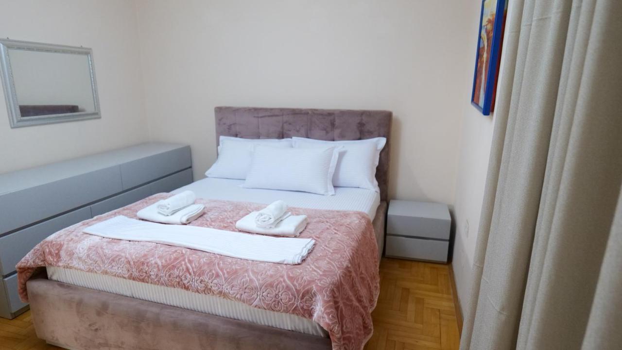 City Center Apartment Niko 04 Tirana Buitenkant foto